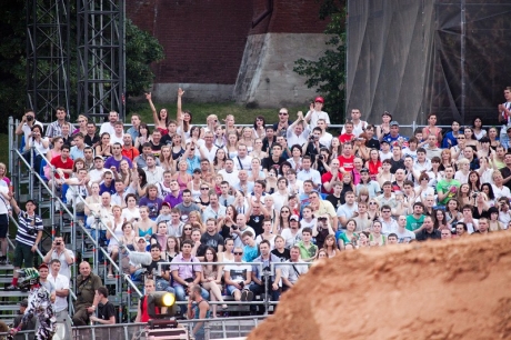 Red Bull X-Fighters 2010 - мотофристайл у Кремля