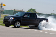 Supercharged Ford F-150 Harley-Davidson: быстрее «молнии»