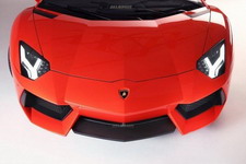 В Женеве покажут «реактивную ракету» Lamborghini Aventador LP700-4