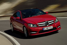 В сеть попали фото нового купе Mercedes-Benz
