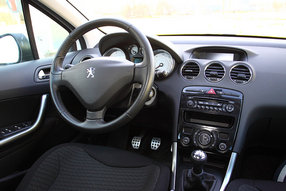 Салон Peugeot 308