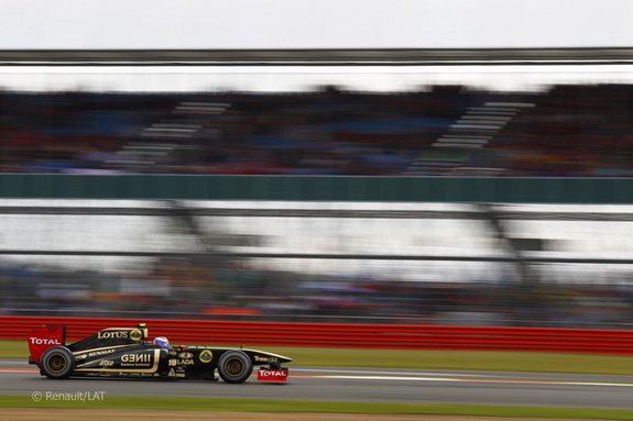 Виталий Петров (Lotus Renault GP)