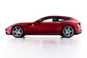 New BMW 6-Series vs Ferrari FF: кто кого «сборет»?