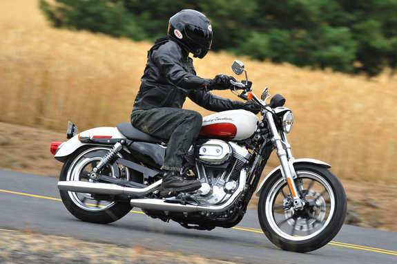 Harley-Davidson XL883L SuperLow: «Харлей» для низкорослых