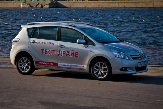 Toyota Verso: один за всех