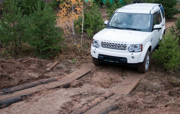 Land Rover Discovery 4: теперь и в России
