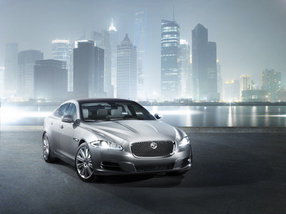 Jaguar XJ: прыжок «Ягуара»