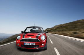 MINI John Cooper Works Cabrio: рвет крышу