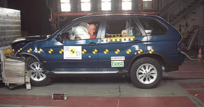 Краш-тест BMW X5 (январь 2003)
