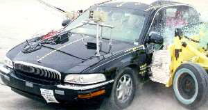 Боковой краш-тест Buick Park Avenue