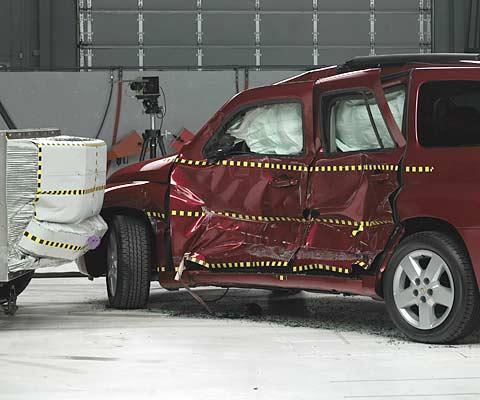 View of the vehicle and barrier just after the crash test