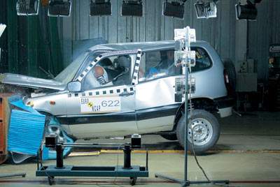 Краш-тест экспериментальной Chevrolet Niva: двигатель Opel 1.8, коробка передач Aisin, оригинальная «раздатка» без промежуточного карданного вала, передние надувные подушки безопасности