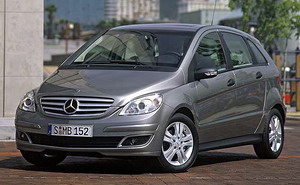 Mercedes-Benz B180