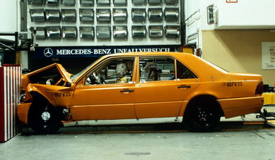 Краш-тест Mercedes-Benz S-класс