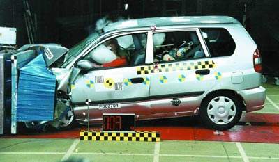 Краш-тест Mitsubishi Space Star