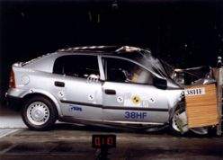 Краш-тест Opel Astra