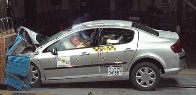 Краш-тест Peugeot 407