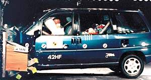 Краш-тест Peugeot 806