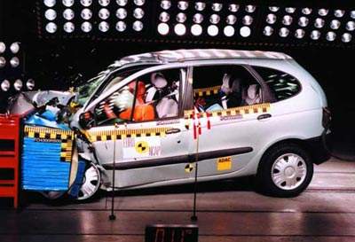 Краш-тест Renault Scenic