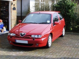 Alfa Romeo 145